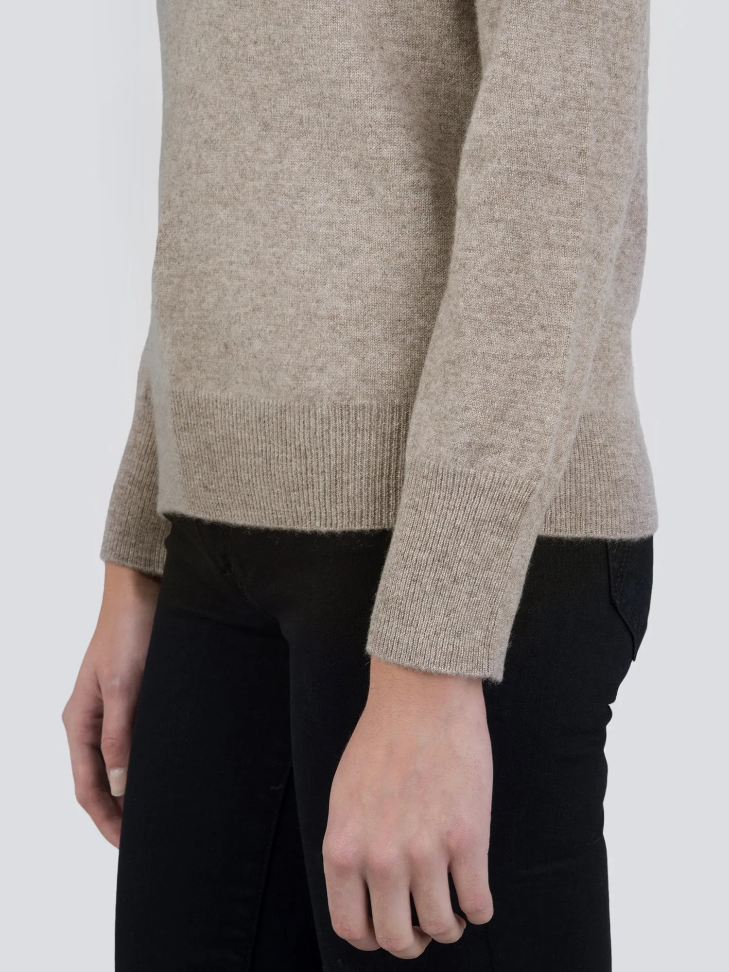 Classic Crew Neck Sweater_Beige